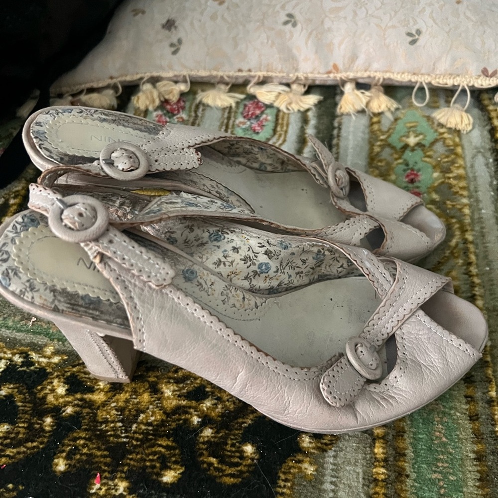 Nine West Cream Heels with Chic Design
